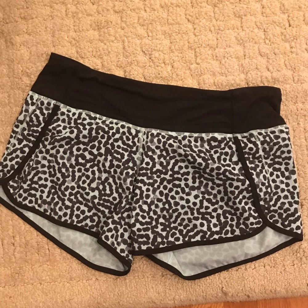 Lululemon size 8 shorts